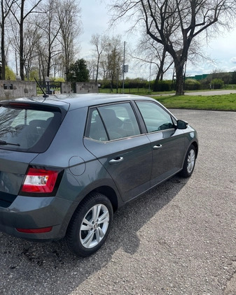 Skoda Fabia cena 53000 przebieg: 32671, rok produkcji 2020 z Poznań małe 67